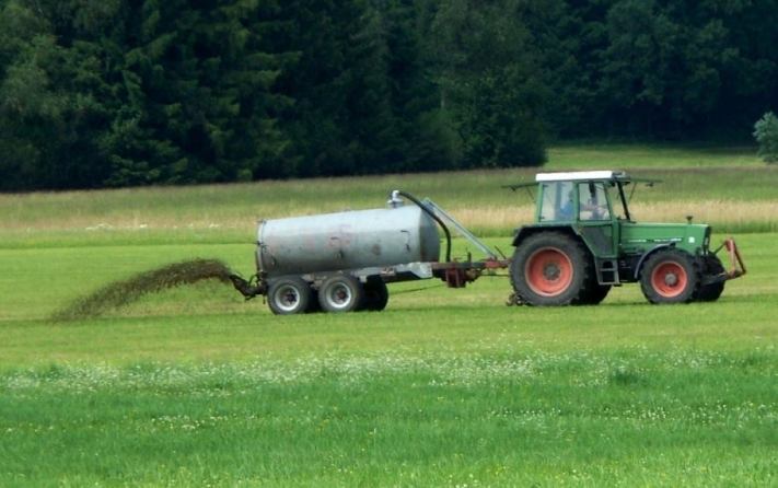 Spandimenti di liquami selvaggi Legambiente li denuncia alla Commissione Europea